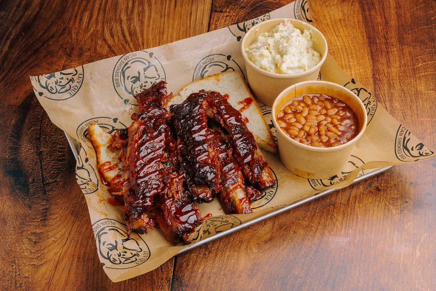 Luv Que ribs platter with sides